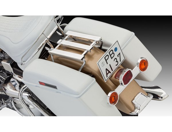 Revell 07937 U.S. Touring Bike Model Kit 1/8 – zdjęcie 4