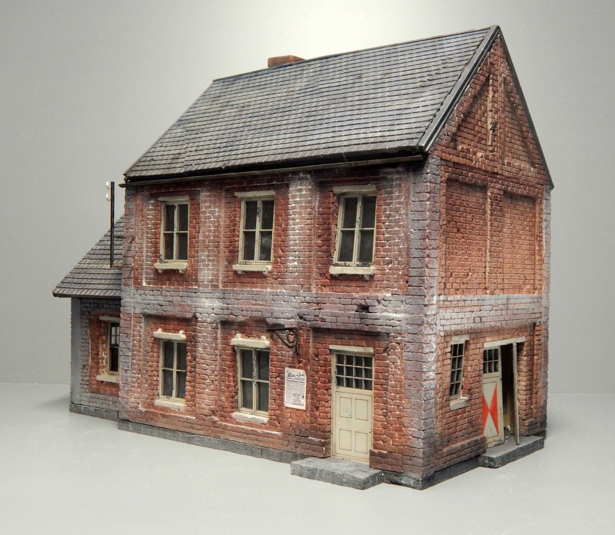RT-Diorama 35210 Town House (Modular System) 1/35 – Bild 9