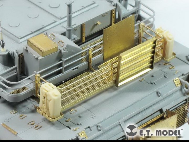 E.T. Model EA35-042 Modern US Army M1A1/A2 Bustle Rack Extension 1/35