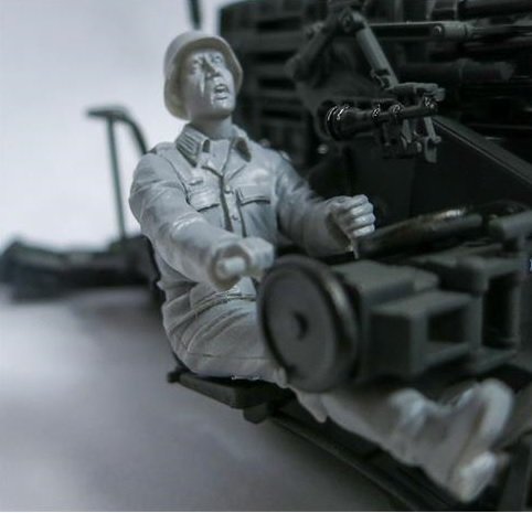 Das Werk DWF005 Gunner (Richtschütze) 2cm SMK18 1/35 – zdjęcie 2
