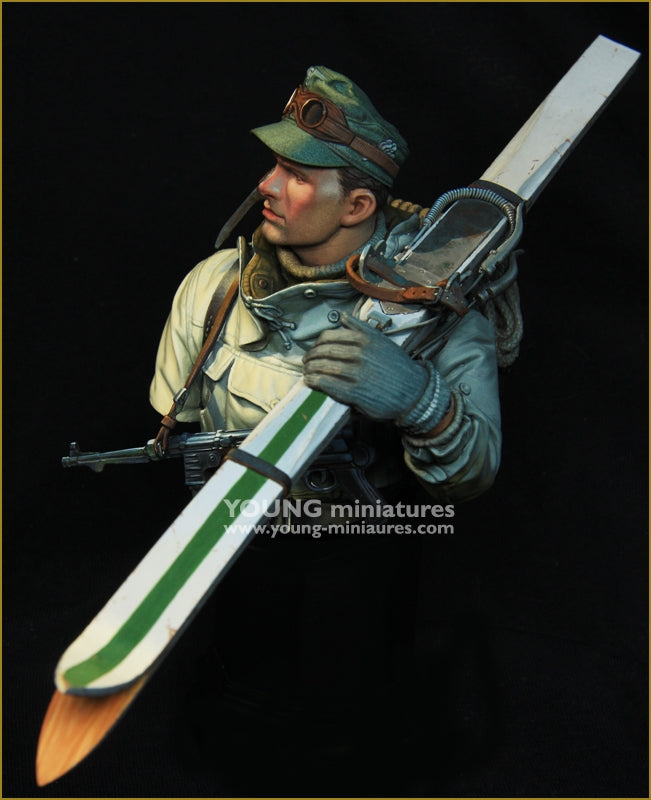 Young Miniatures YM1896 German WWII Ski Jaeger 1/10