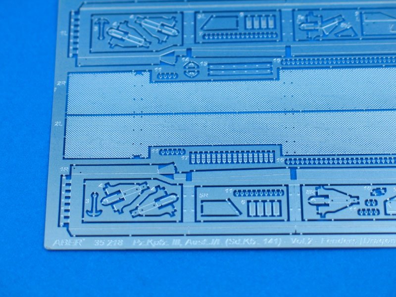 Aber 35218 German medium tank Pz.Kpfw. III, Ausf J/L - vol. 2 - additional set - fenders 1/35 – Bild 2