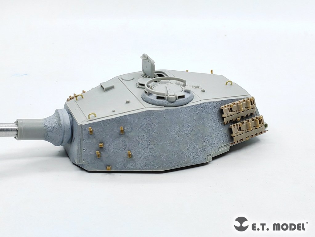 ET Model P35-318 Tiger II/Jagdtiger Spare Track Brackets For Common Version Track ( 3D Print ) 1/35 – image 3