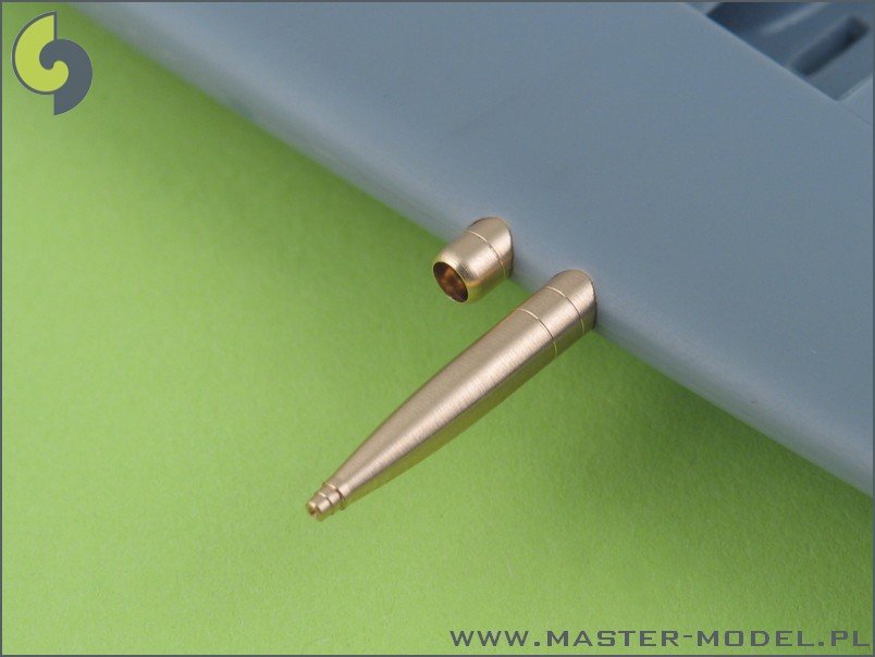 Master AM-48-006 Supermarine Spitfire late E wing or revised wing - Hispano 20mm &amp;amp; .50cal in fairings 1/48 – zdjęcie 2
