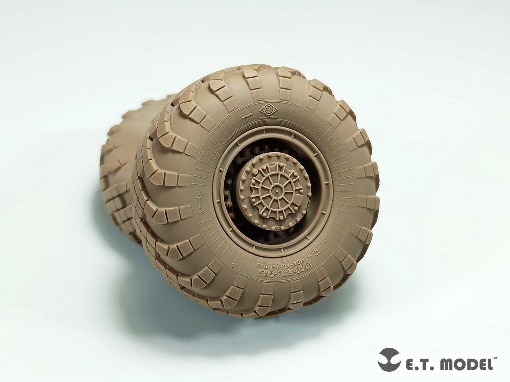 E.T. Model P35-114 15U175 TEL of RS-12M1 Topol-M ICBM complex Sagged wheels For TRUMPETER Kit 1/35 – zdjęcie 7