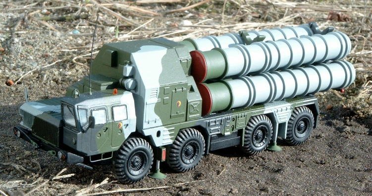 PST 72050 S-300PMU (SA-10“Grumble”) Air Defense System 5P85S 1/72 – image 2
