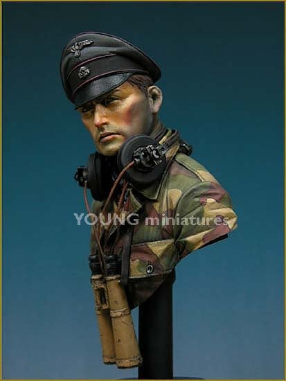 Young Miniatures YM1805 SS Panzer Officer Normandie 1944 1/10 – image 2