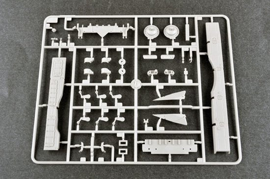 Trumpeter 09555 Char de combat principal russe T-72B1 (avec blindage réactif Kontakt-1) (1/35)  – image 9