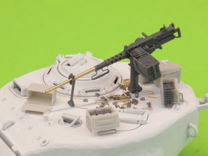 Master GM-35-063 Browning M2HB .50 cal (12.7mm) - machine gun with tank mount - WWII period (early M23 cradle with early ammo rack) 1/35 – image 15