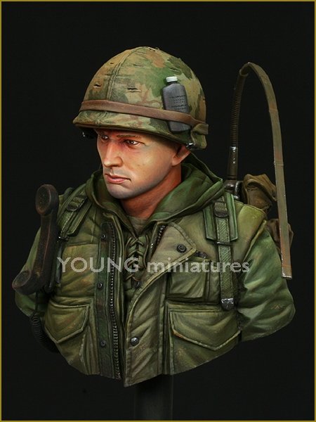 Young Miniatures YM1817 USMC Hue. Vietnam 1968 1/10 – image 3