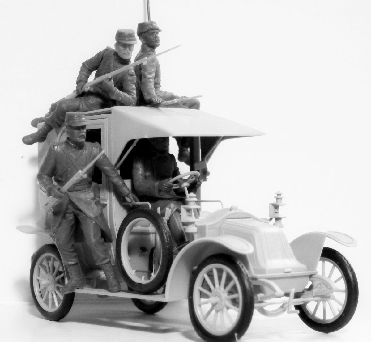 ICM 35660 Battle of the Marne (1914), Taxi car with French 1/35 – image 3