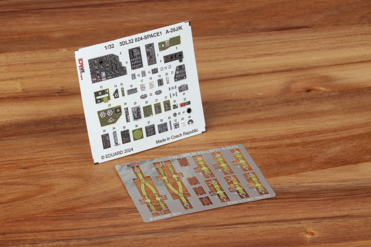 Eduard 3DL32024 A-20J/ K SPACE HONG KONG MODELS 1/32