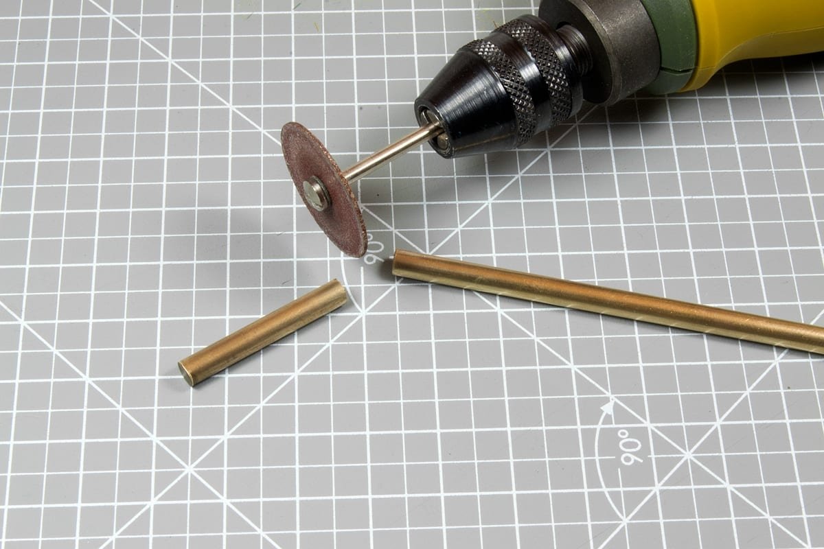 AK Interactive AK9115 BRASS PIPES 1.6MM Ø. 5 UNITS – zdjęcie 3