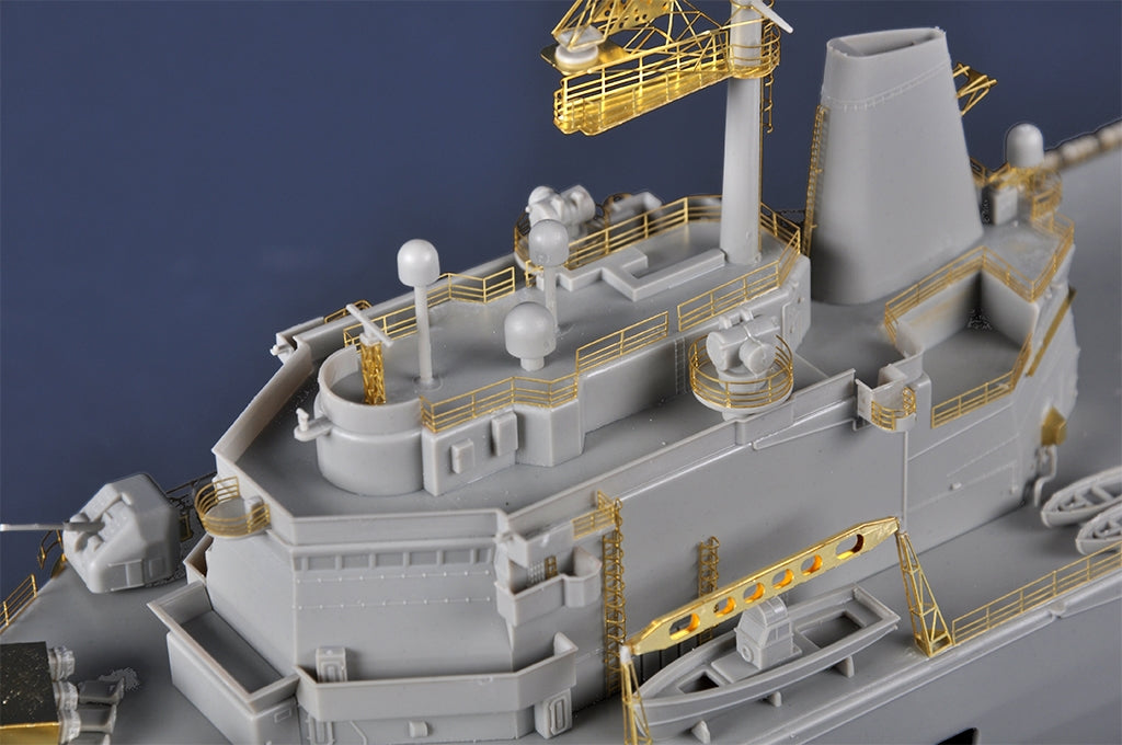Trumpeter 05635 French Navy Helicopter Cruiser Jeanne dArc 2008 1/350 – zdjęcie 11