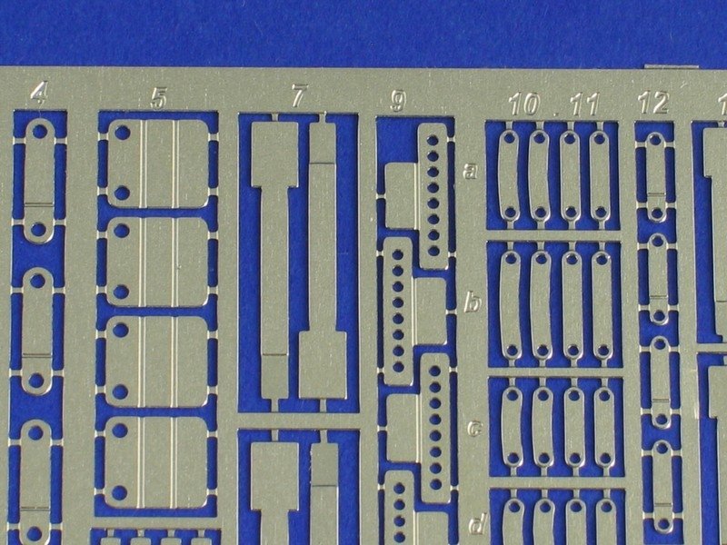 Aber 24010 Zawiasy do pokryw/masek 1/24 – zdjęcie 2