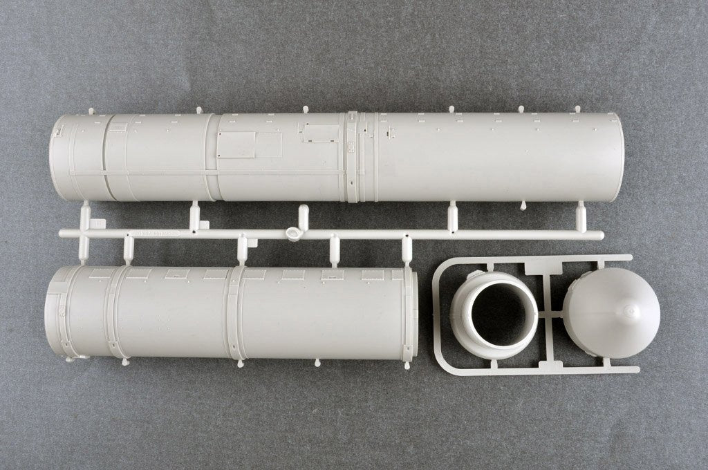 Trumpeter 01082 15U175 TEL of RS-12M1 Topol-M ICBM complex 1/35 – zdjęcie 6
