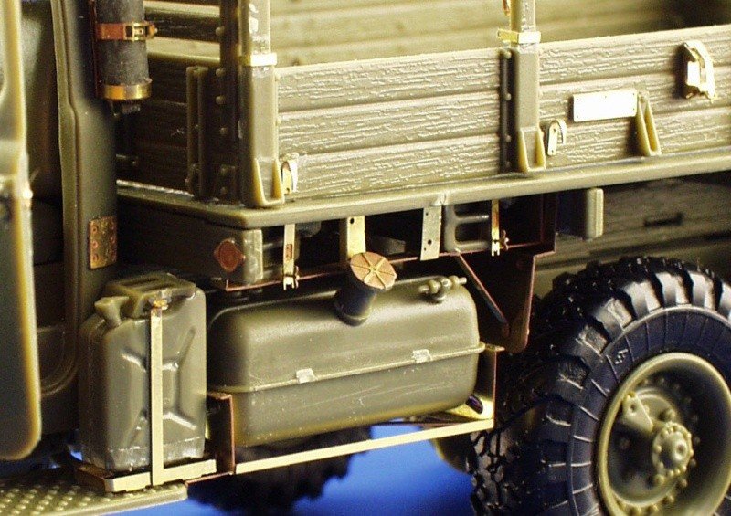 Eduard 35670 ZiL-157 6x6 Military Truck 1/35 Trumpeter – image 11