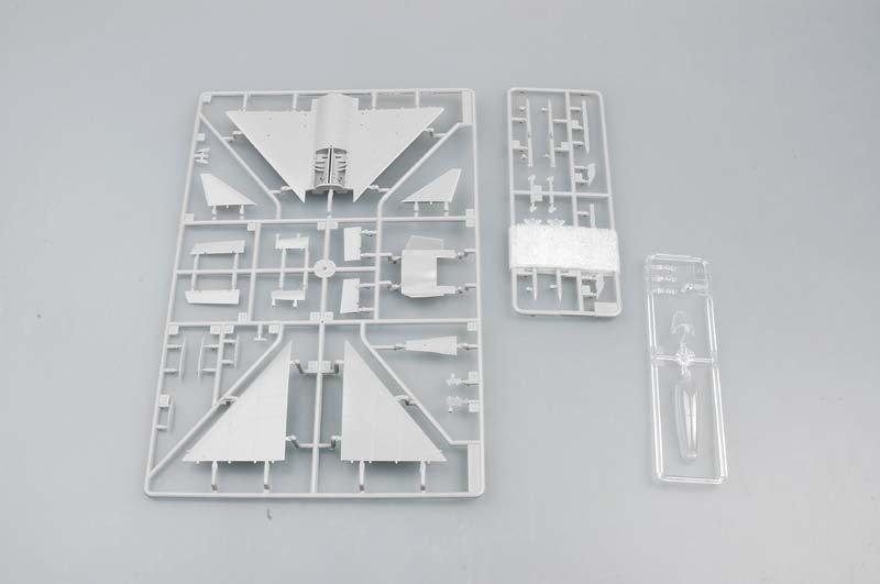 Trumpeter 01644 Chinese J-10S fighter 1/72 – image 3