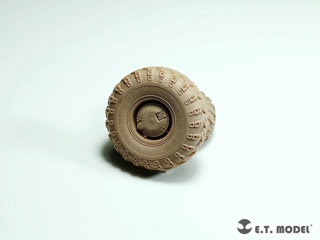 ET Model P35-120 Russian BTR-80/80A APC Sagged wheels (Wide) For TRUMPETER Kit 1/35 – image 7