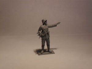 ICM 35103 Sd.Kfz.251/1 Ausf.A with German Infantry 1/35 – image 8