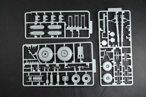 HK Models 01E02 B-25J Mitchell &amp;quot;Strafer&amp;quot; 1/32 – image 16