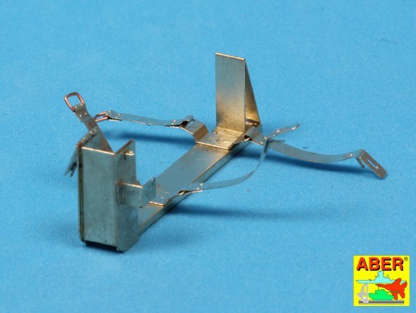 Aber 16027 Fire extinguisher with brackets used on German tanks, assault guns and other vehicles 1/16 – zdjęcie 4