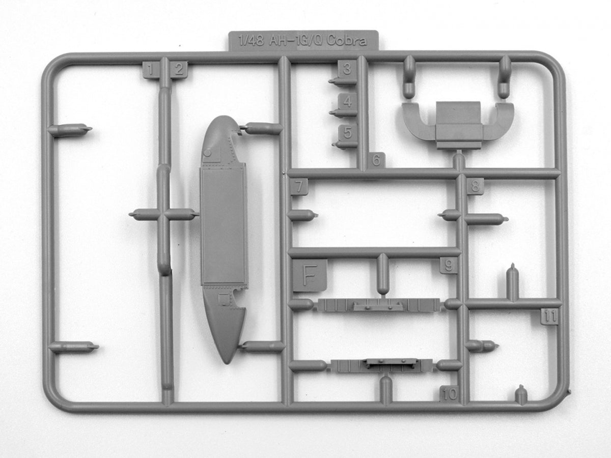 ICM 48298 AH-1G Cobra and M8A1 US Landing Mat 1/48 – zdjęcie 6