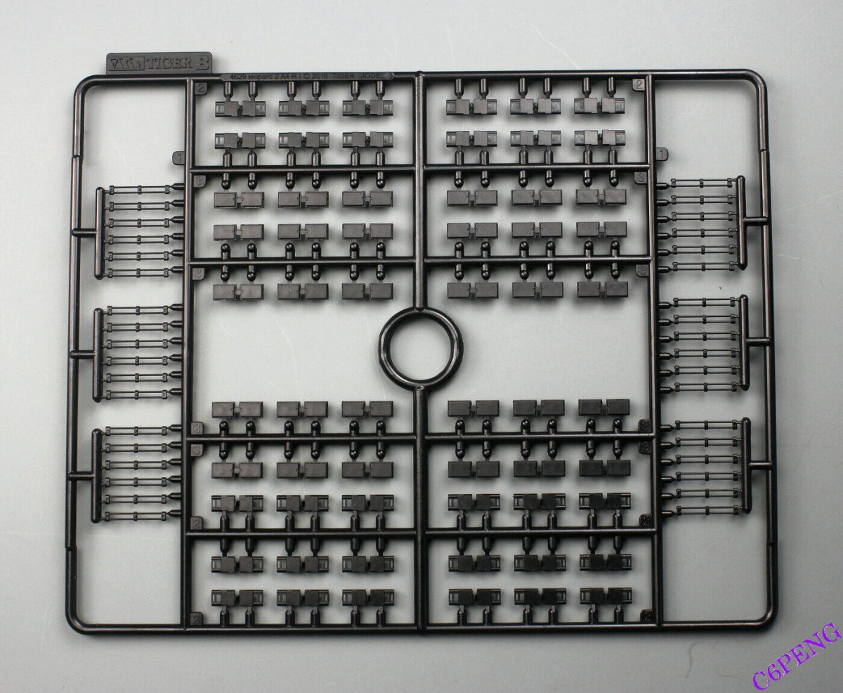 Tiger Model 4613 German MBT Leopard II Revolution II 130mm 1/35 – image 8