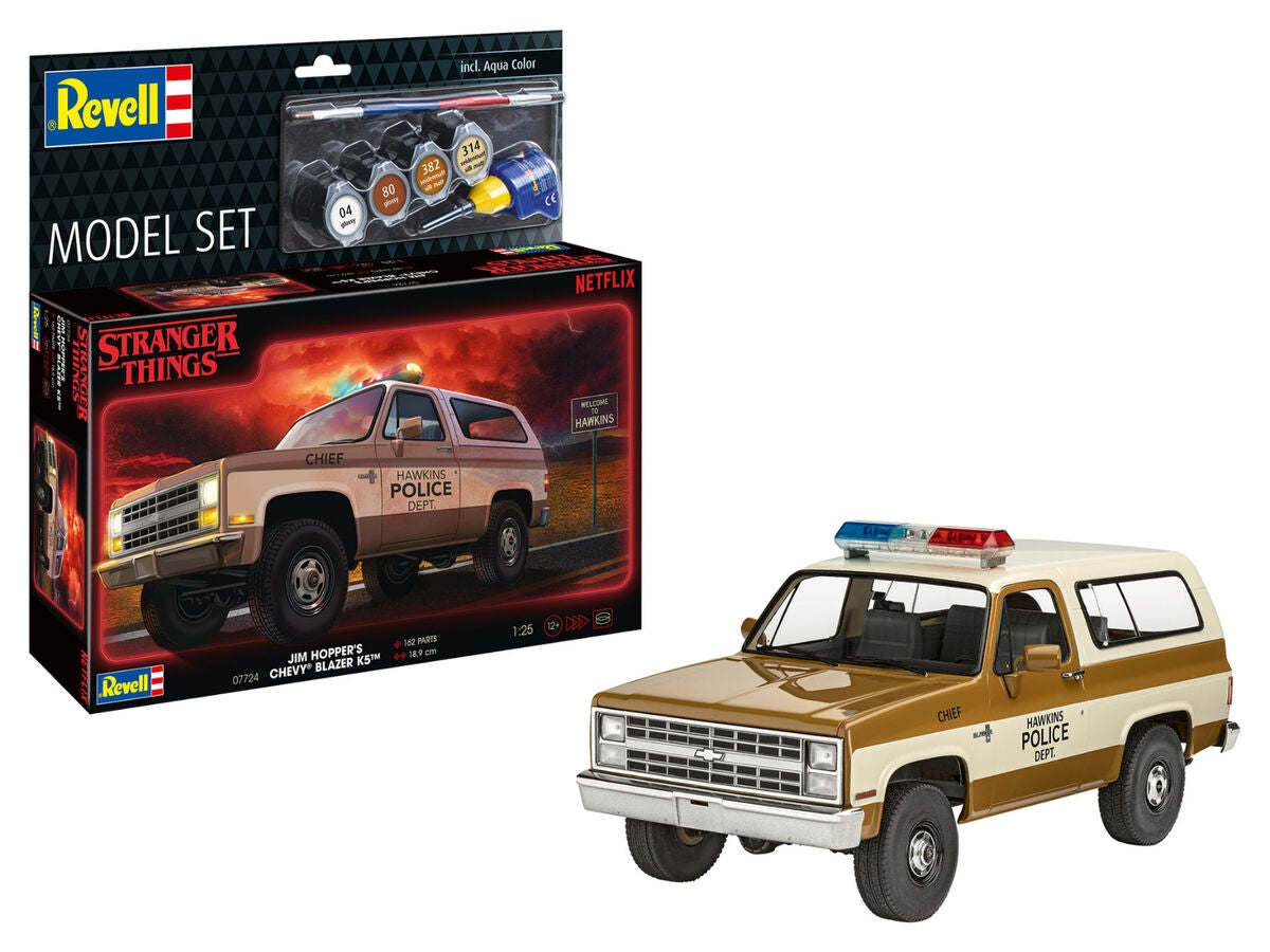 Revell 67724 &amp;#39;Stranger Things&amp;#39; Chevrolet K5 Blazer (Model Set) 1/25