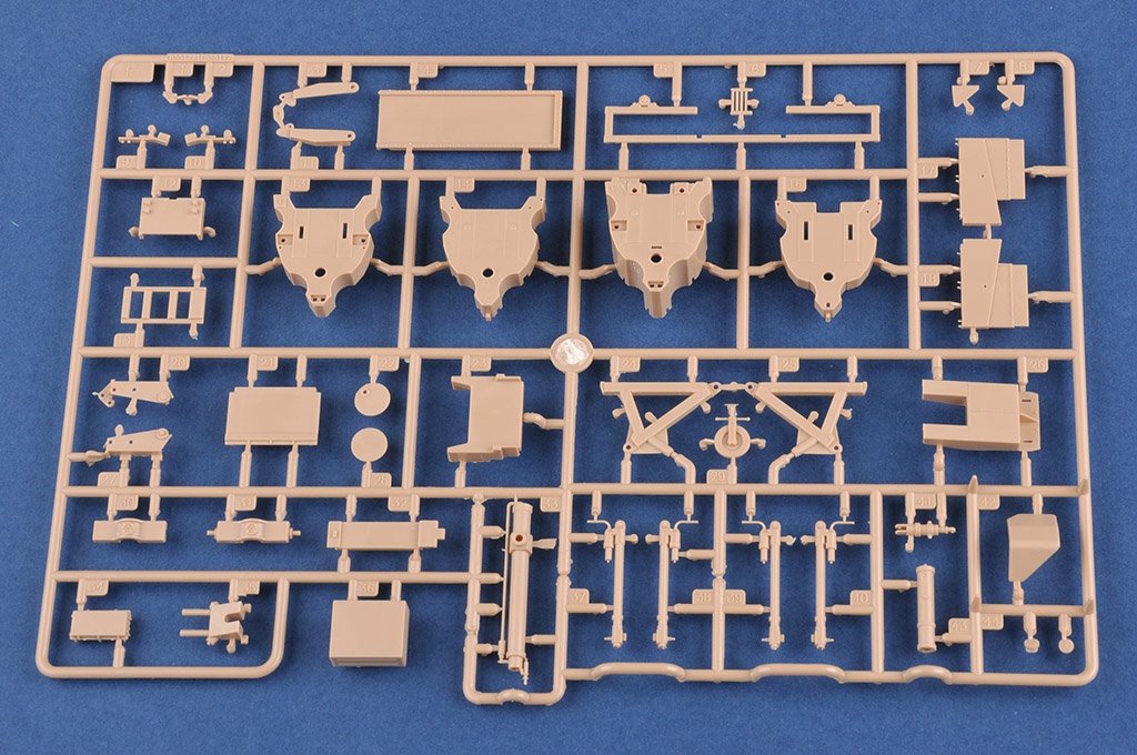 Hobby Boss 85517 Russian BAZ-64022 with 5P85TE2 TEL S-400 1/35 – image 18