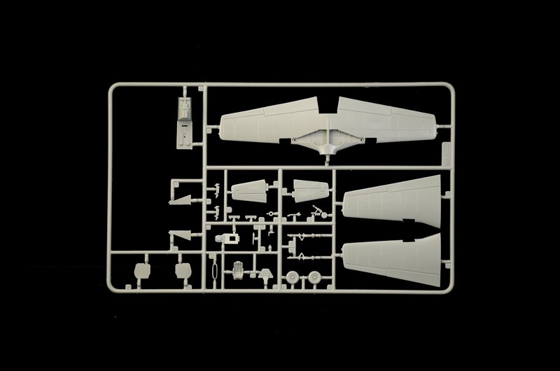 Italeri 1452 North American F-51D Mustang Korean War 1/72 – image 4