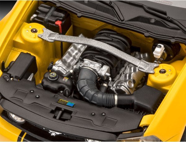 Revell 07046 Mustang GT 2010 Model Kit 1/25 – immagine 5