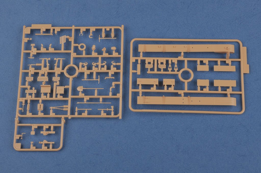 Hobby Boss 80141 German Panzer Kpfw.38(t) Ausf.B w/. Full Interior 1/35 – image 7