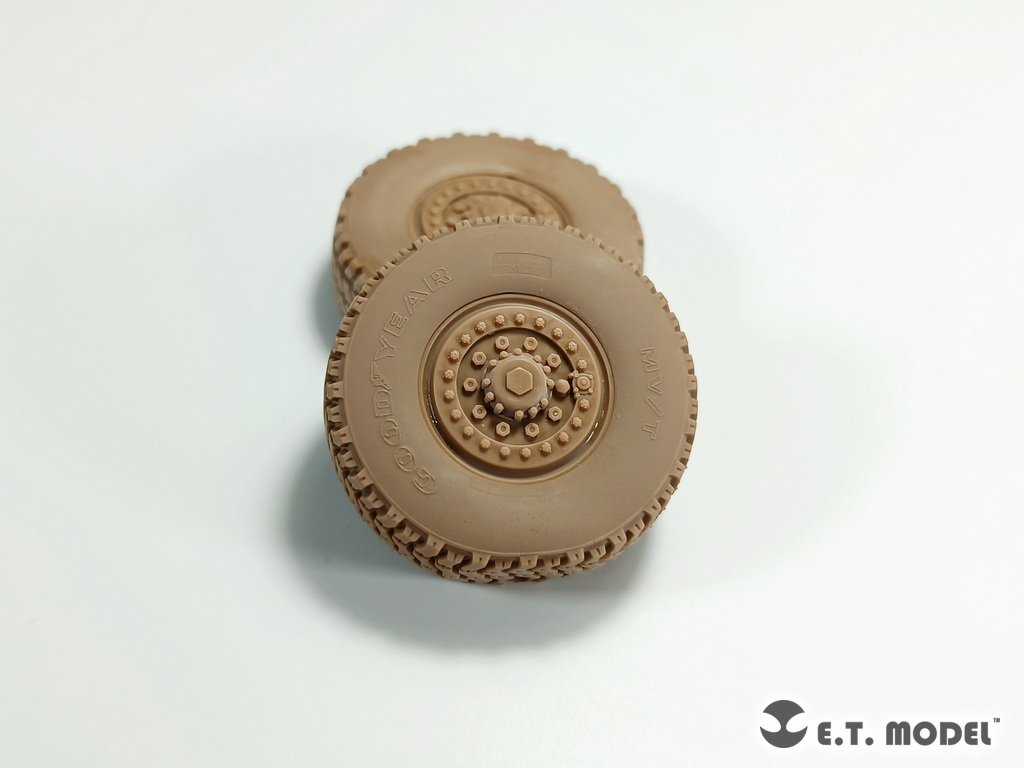 E.T. Model P35-127 Modern U.S. M142 High Mobility Artillery Rocket System（HIMARS）Sagged Wheels for Trumpeter kit 1/35 – zdjęcie 4