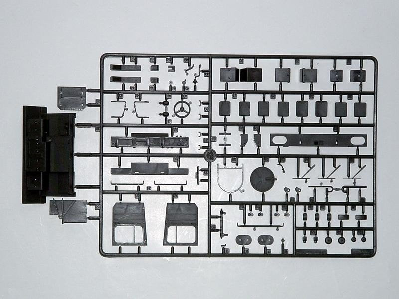 Trumpeter 00203 Faun Elephant SLT-56 Panzer transporter 1/35 – image 7