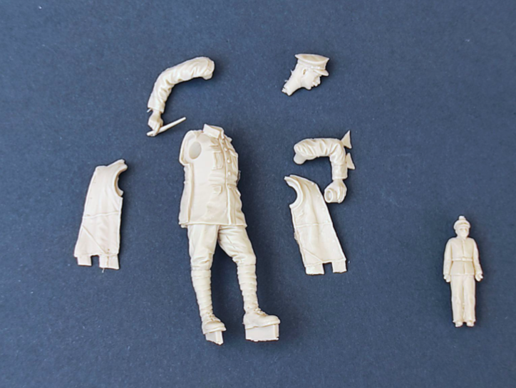 Copper State Models F35-027 Canadian Motor MG Brigade Petty Officer with a Brush 1/35 – zdjęcie 2