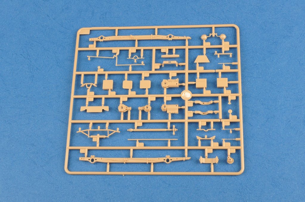 Hobby Boss 83815 German Sd.Kfz.222 Leichter Panzerspahwagen (1st Series) 1/35 – zdjęcie 9