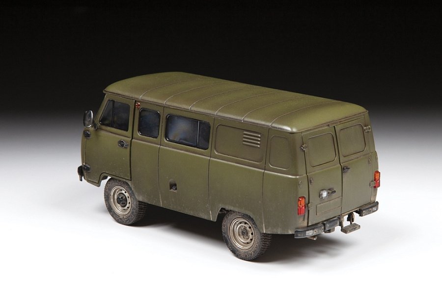 Zvezda 3644 Russian Military Van UAZ 3909 1/35 – image 3