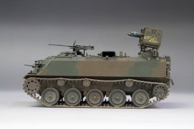 Fine Molds FM53 Japan Ground Self-Defense Force Type 60 APC w/ MAT 1/35 – image 7