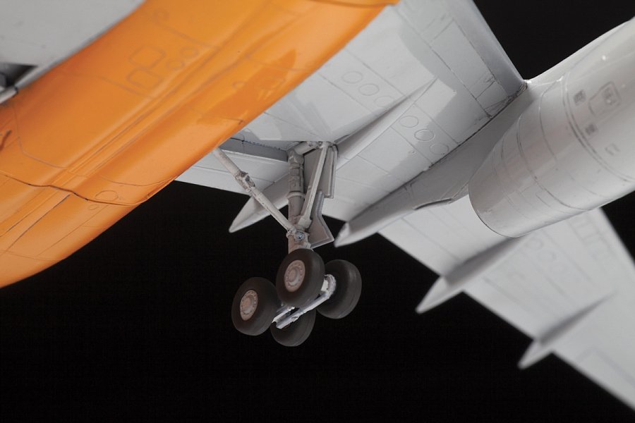 Zvezda 7031 Cargo airplane TU-204-100C 1/144 – zdjęcie 7