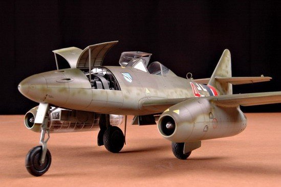Trumpeter 02235 Messerschmitt Me 262 A-1a 1/32 – image 4