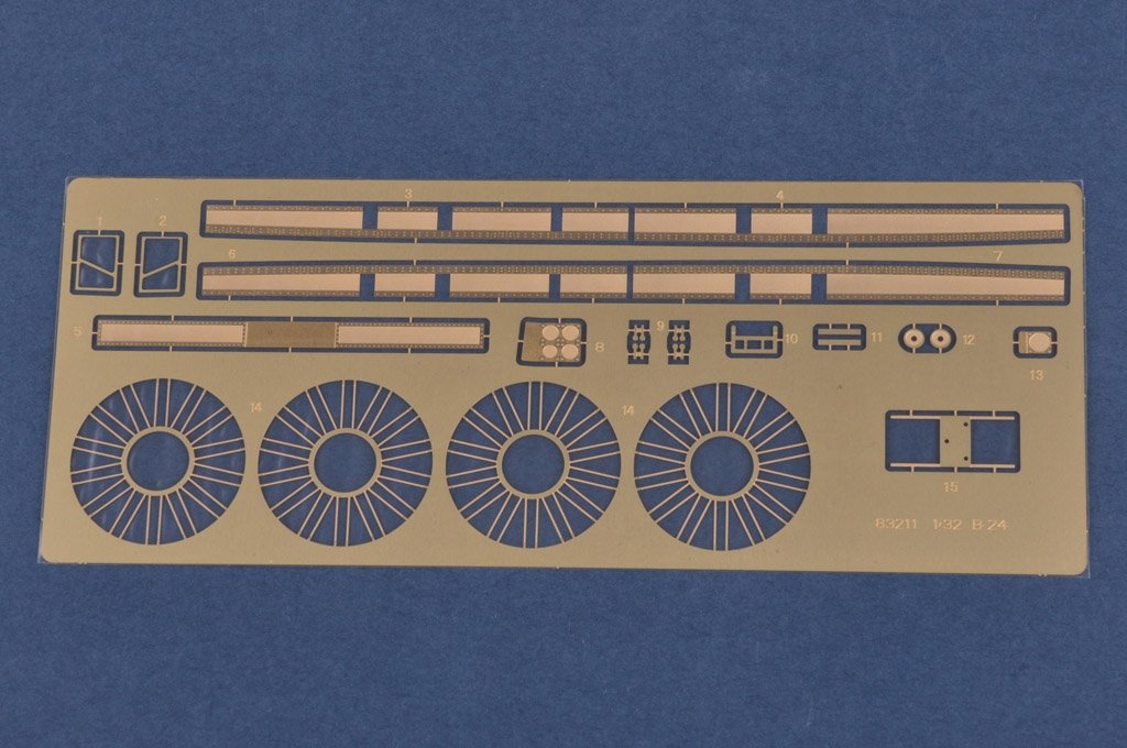 Hobby Boss 83211 B-24J Liberator 1/32 – zdjęcie 18