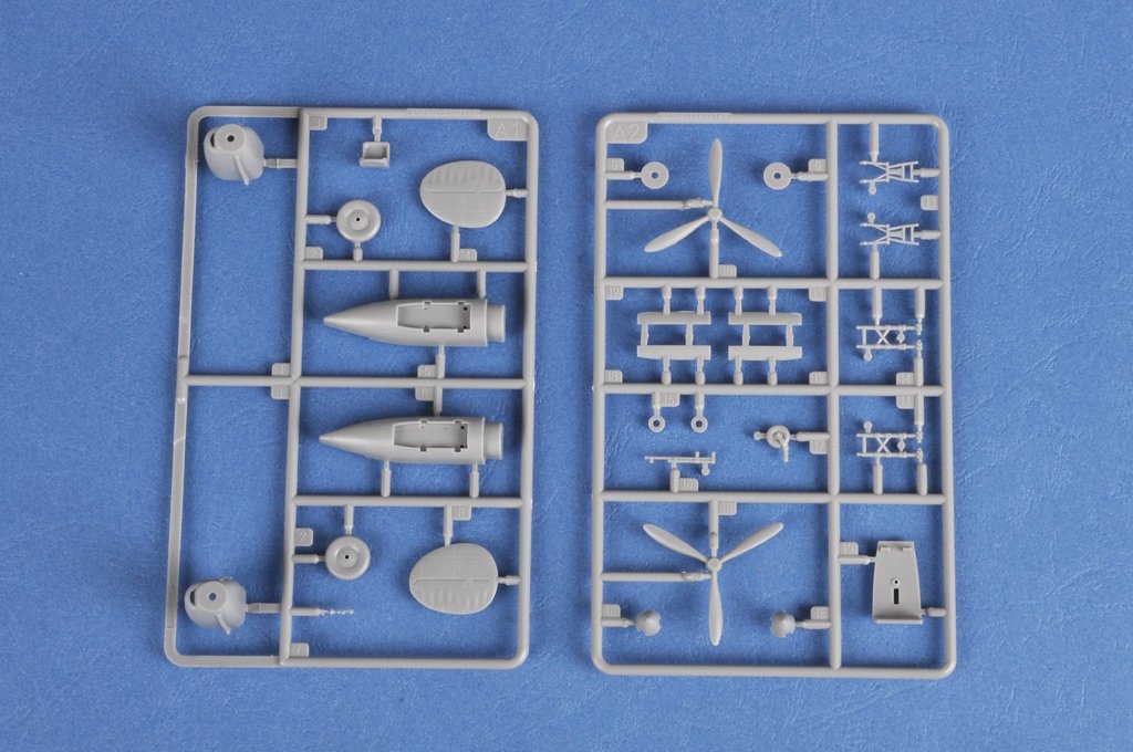 Hobby Boss 80296 Soviet PE 2 Bomber 1/72 – zdjęcie 6