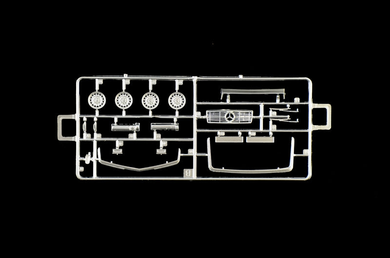 Italeri 3633 Mercedes Benz 500 SLC 1/72 – image 8