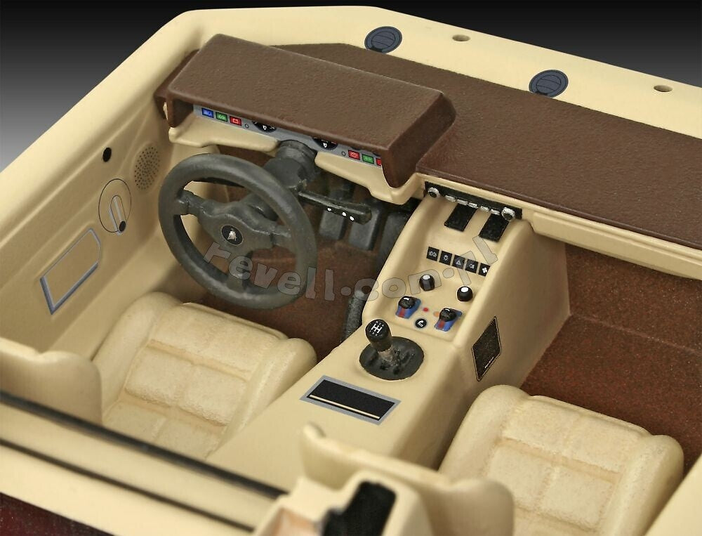 Revell 07730 Lamborghini Countach LP500S 1/24 – image 7