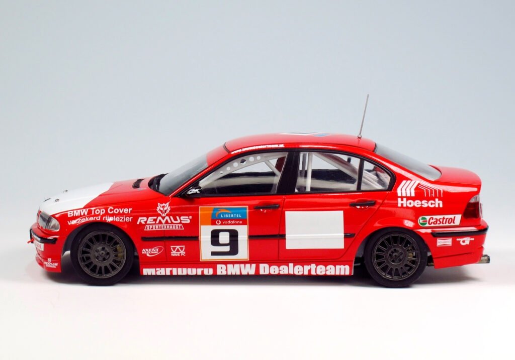 NuNu PN24007 BMW 320i E46 DTCC 2001 Winner 1/24 – image 4