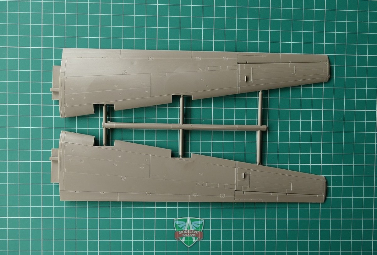 Modelsvit 72008 Antonov An-10 &amp;quot;Ukraine&amp;quot; 1/72 – zdjęcie 7