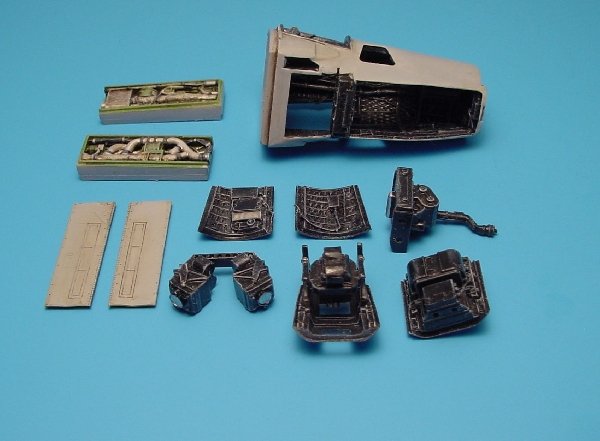 Baie photo Aires 4231 RF-4B/C Phantom II (avec pièces transparentes) 1/48 Hasegawa