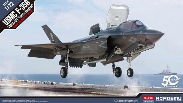 Academy 12569 USMC F-35B VMFA-121 "Green Knights" 1/72