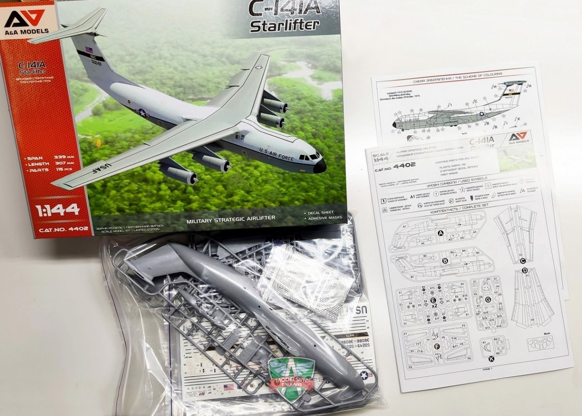 A&amp;amp;A Models 4402 C-141A Military Strategic Airlifter 1/144 – image 2